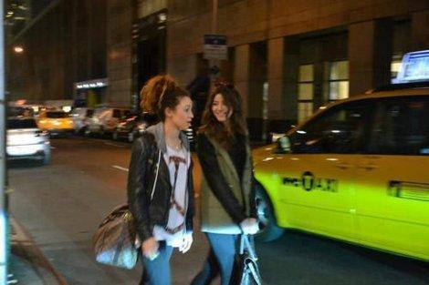 danielle-peazer-and-urban-outfitters-gallery